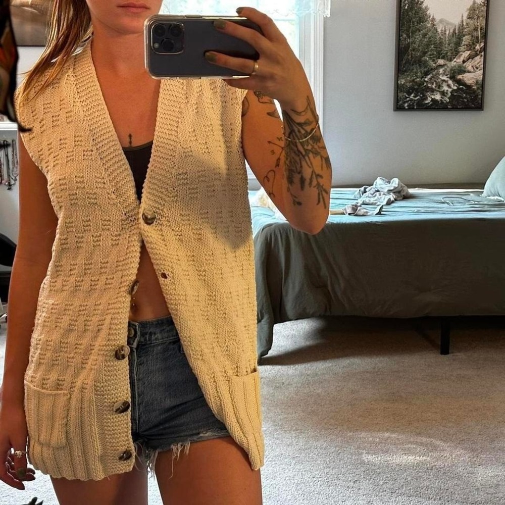 Button‎ Up Vest